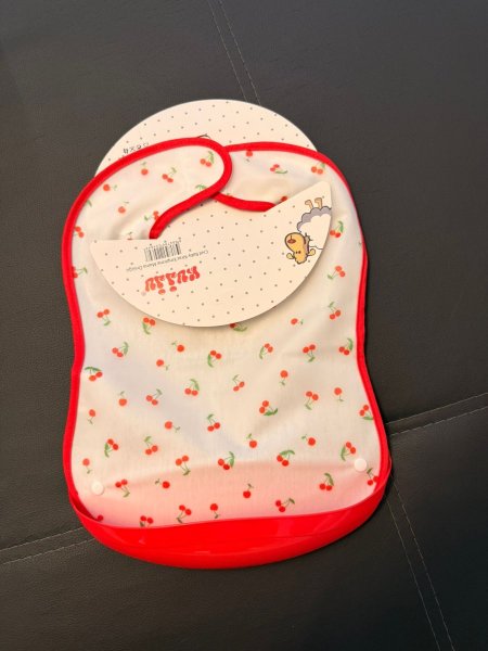 مريولة بلاستك احمر بناتي للاكل CIVIL